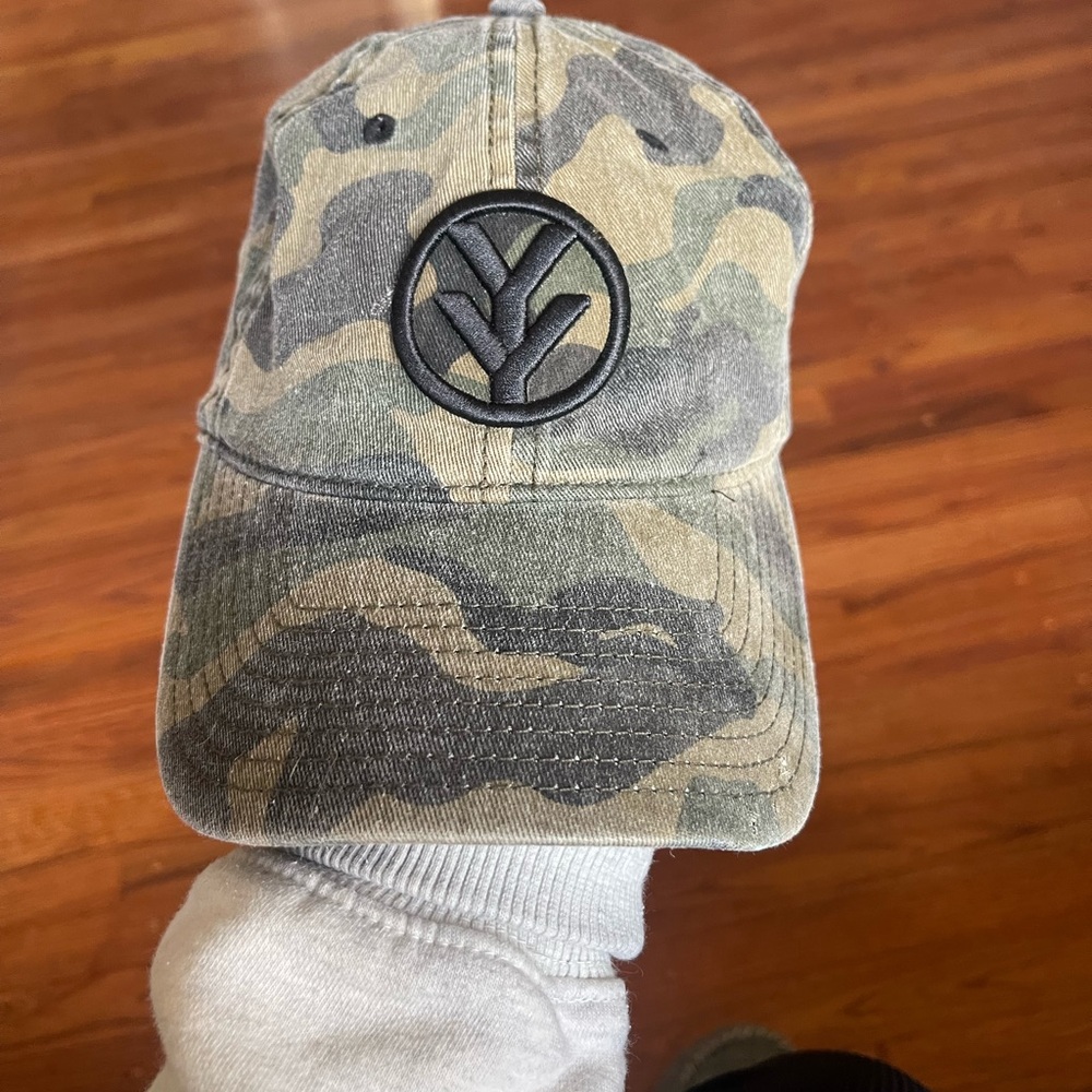 YeeYee Camo Baseball Hat